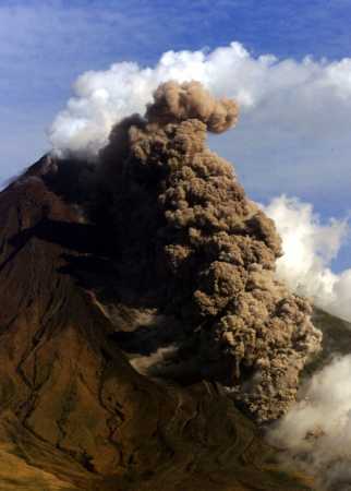 Mayon, March 2000